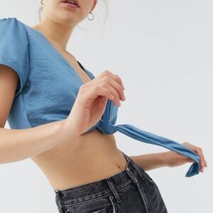 NWT Satin Tie Top Short Sleeve Blue Size L Retail $68